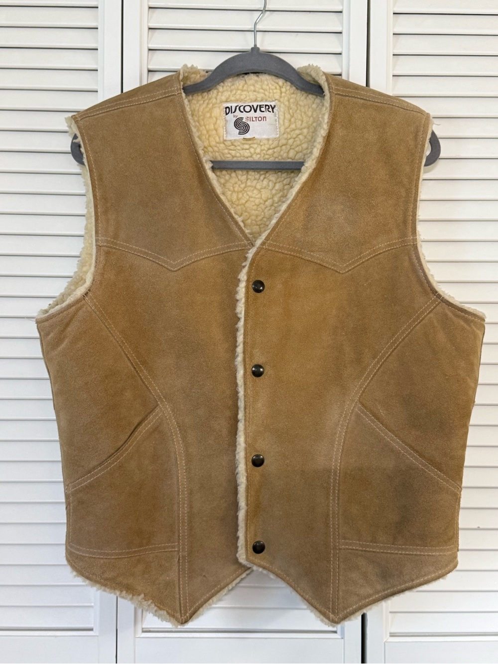 Vintage Discovery by Silton Men’s Tan Suede Sherpa-Lined Western Vest Size 44/ L